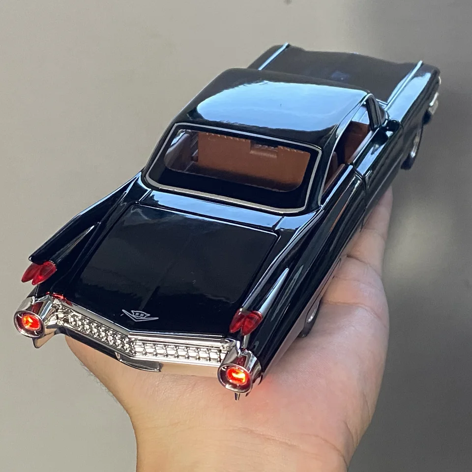 1:24 Cadillac Eldorado Biarritz 1959 Diecast Car Model