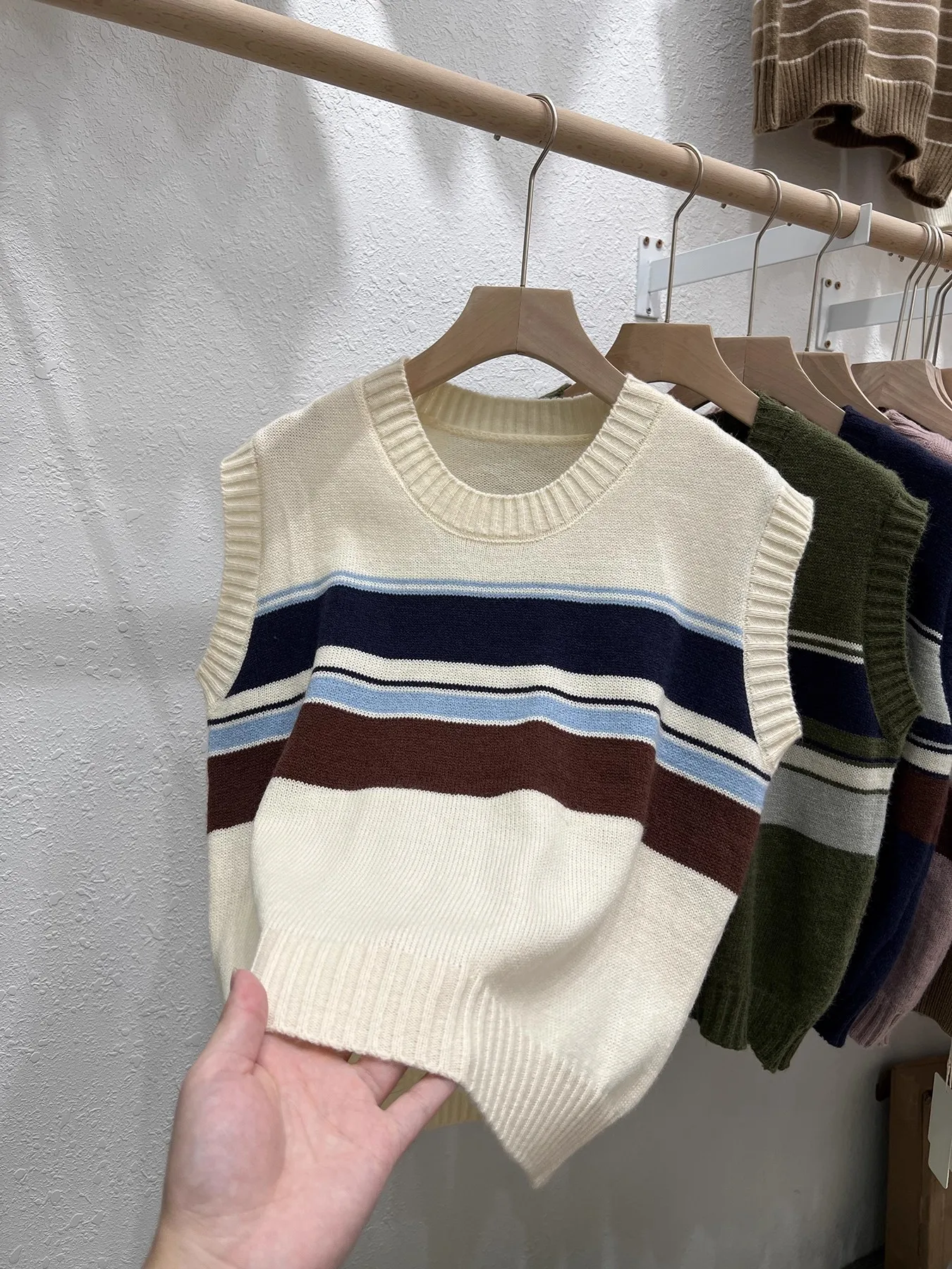 

Special Offer Autumn Winter Outerwear Layering Vest Sweater Tank Top oulder Baring Top DIY Knitting Material Bag