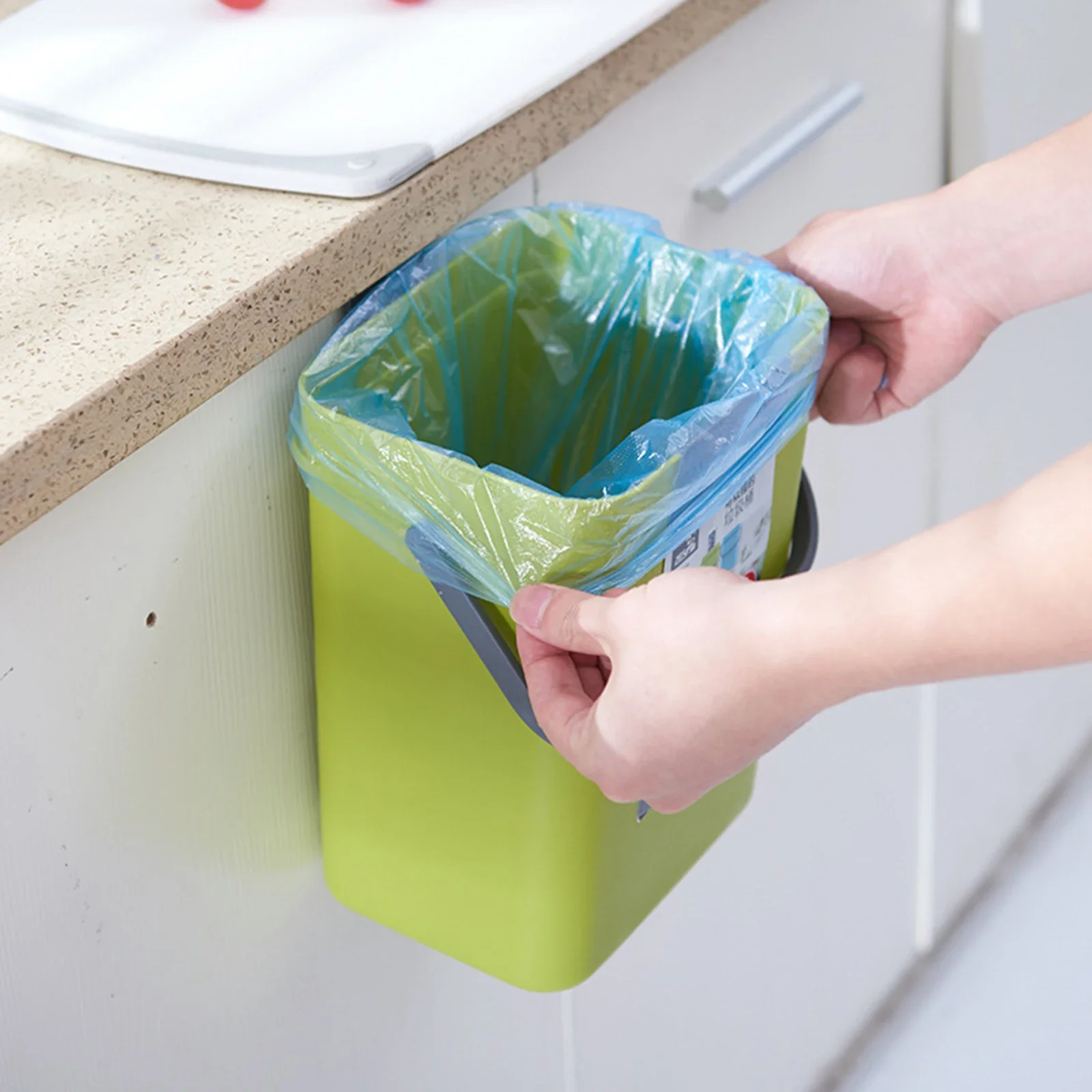 Wall Mounted Hanging Trash Bin for Home Kitchen Cabinet Door with Lid Kitchen Trashs Bin Garbage Cans Counter Bins Trash Can