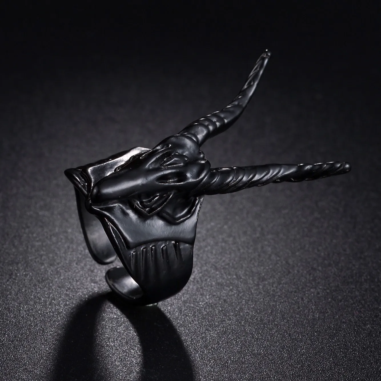 Gothic Vintage Punk Style High-Quality Black Alloy Satan Demon Goat Ring Charm Men's Casual Punk Jewelry