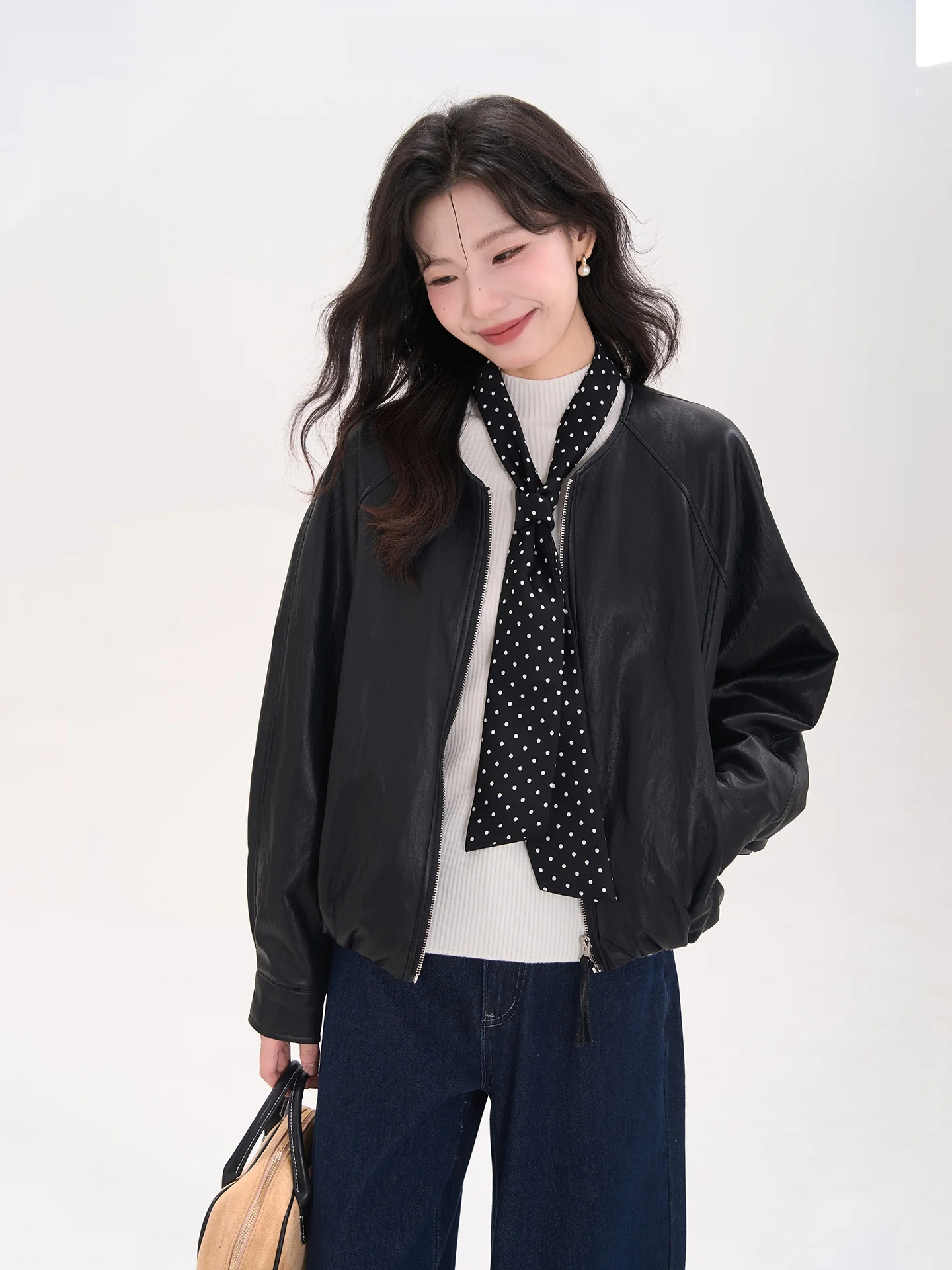 Elegant Black round Neck Leather Jacket Zipper Coat Women's Autumn Top Commute Style Long Sleeve Loose Fit PU Leather