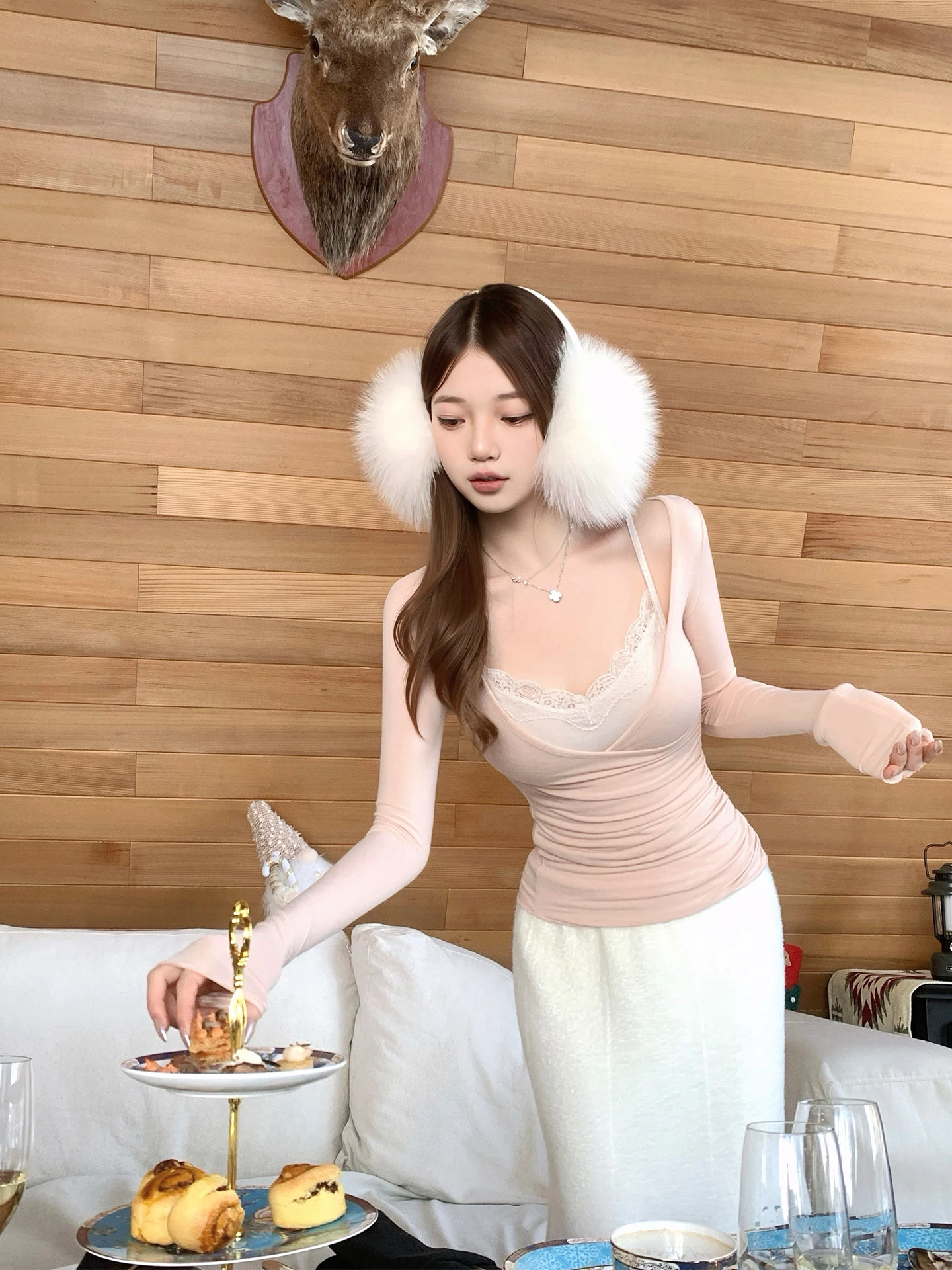 

Женский топ Sweet Desire V-ne Base с длинным рукавом, приталенный, с кружевной отделкой, повседневный, облегающий фасон, весенняя коллекция