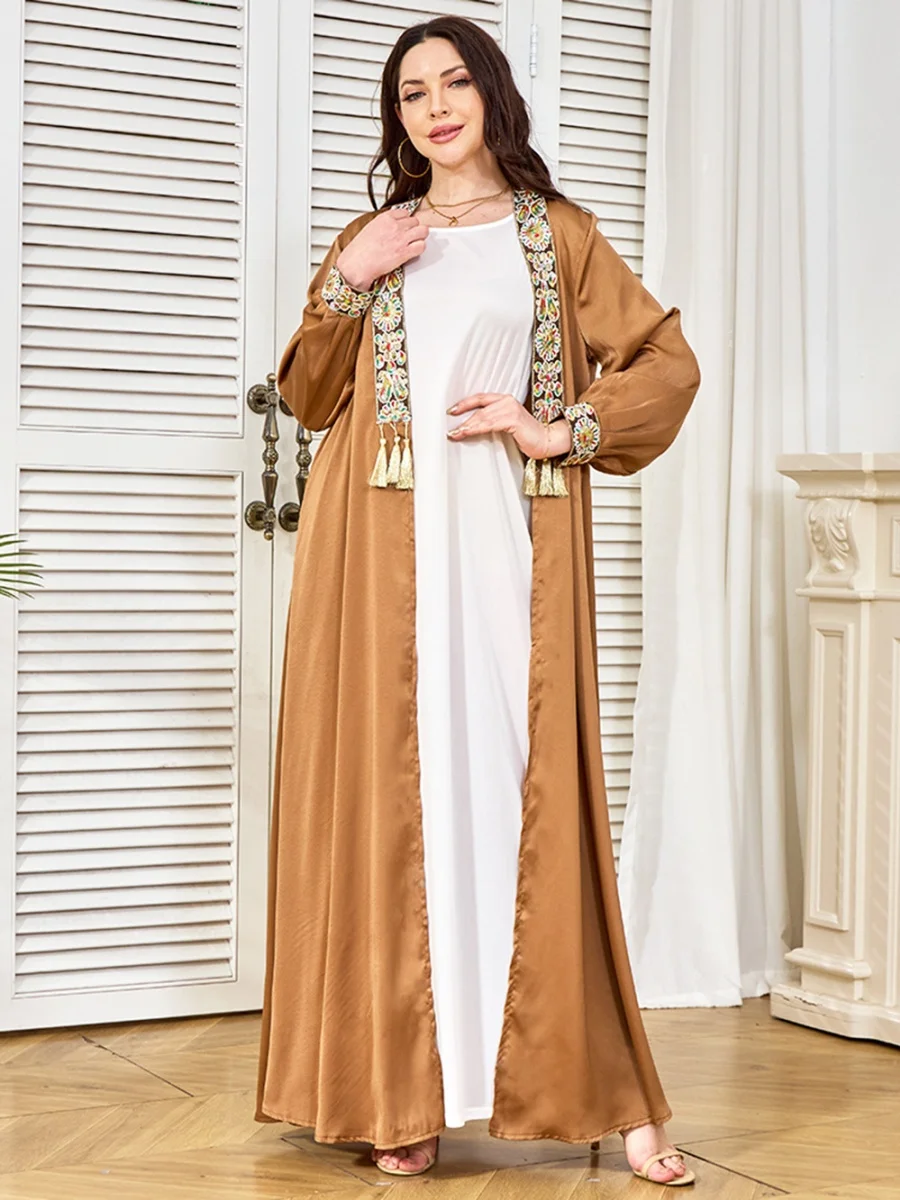 

Siskakia New Floral Embroidery Abaya Saudi Women Dubai Bundled Sleeve Kaftan Tassel Two-piece set Abaya