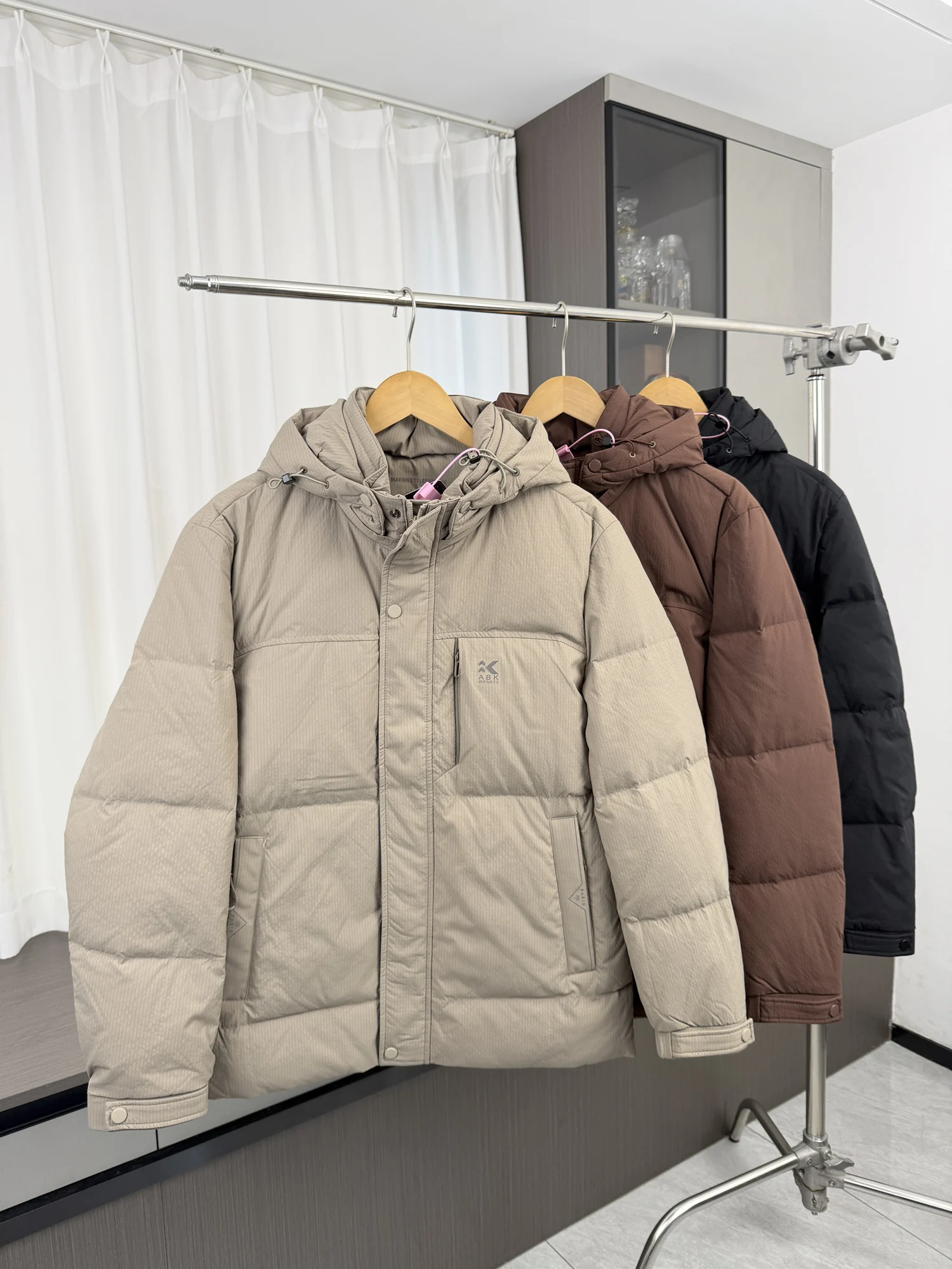 Men's Outdoor Winter Jacket Lightweight Fluffy Hooded Durable Quilted Coat Fashionable Urban Style Long Sleeve Duck down Vest