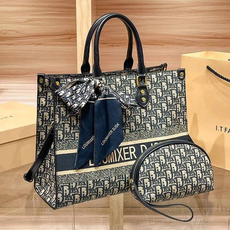 Luxury Brand Designer Diaper Bag Elegant Minimalist Leather Tote For Women Large Capacity Stylish Crossbody Shoulder Bag