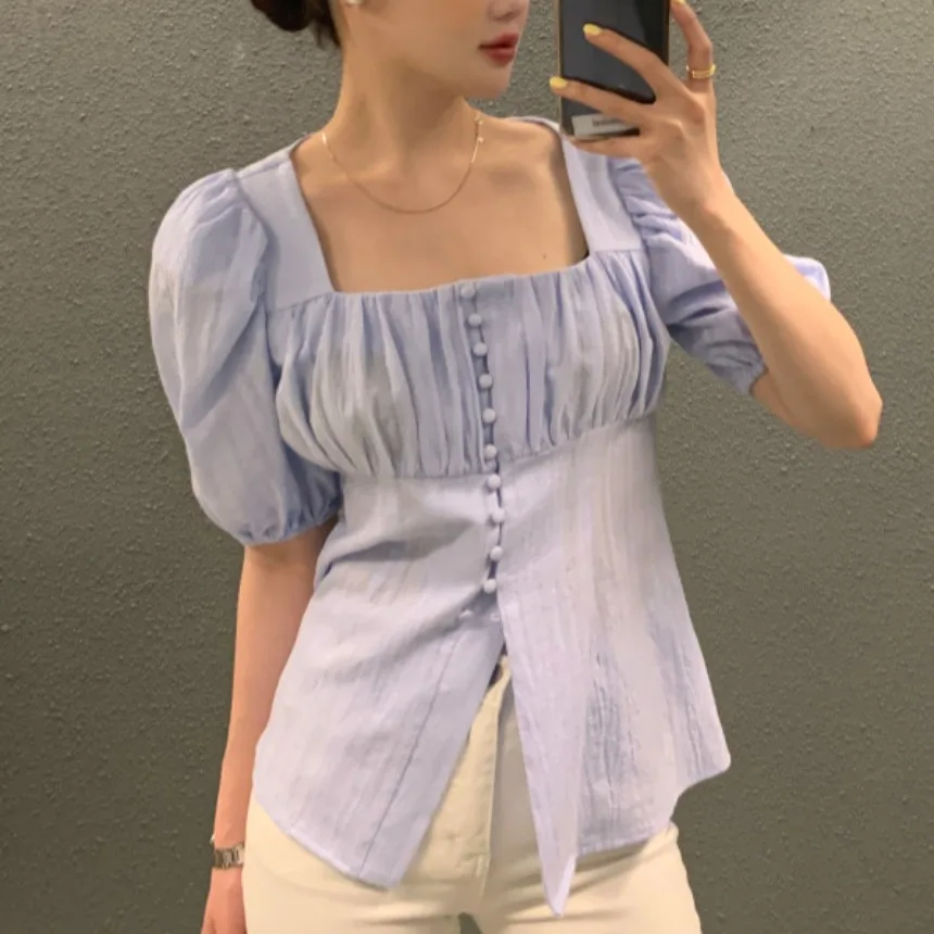 

Chic Summer Slim Fit Bubble Sleeve Shirt Women's Casual Style Square Collar Multi-Buckle Short-Sleeved Floral Embroidery Top