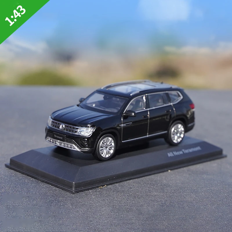 

NEW 1:43 Teramont SUV Alloy Car Diecasts & Toy Vehicles Car Model Miniature Scale Model Car For Children