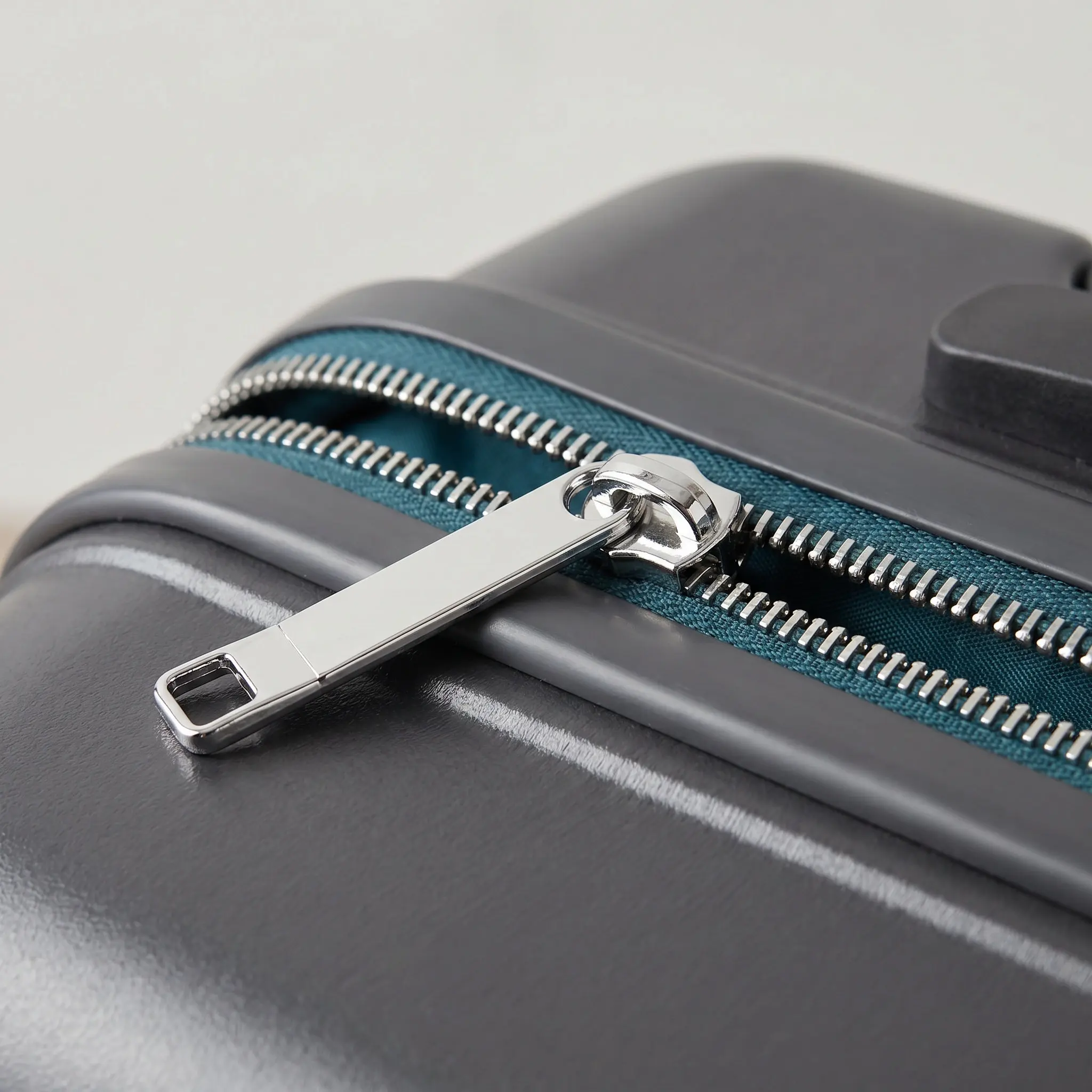 4Pcs Explosion Proof Zipper Pull Tabs Dual Layer Suitcase Luggage Repair Replacement Lock Hole Zipper Slider Anti Explosion