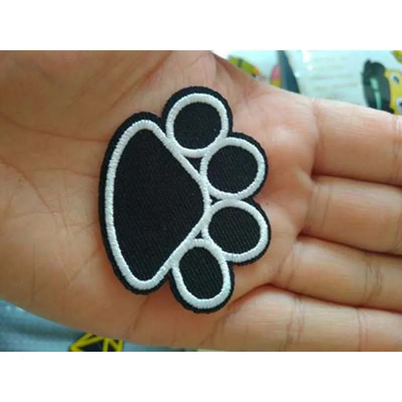 2PCs Cute Black Footprint Dog Paw Patch Iron On Embroidered Patches Stickers for Kid T Shirt Coat Hat Shoes 4.2x5.1cm