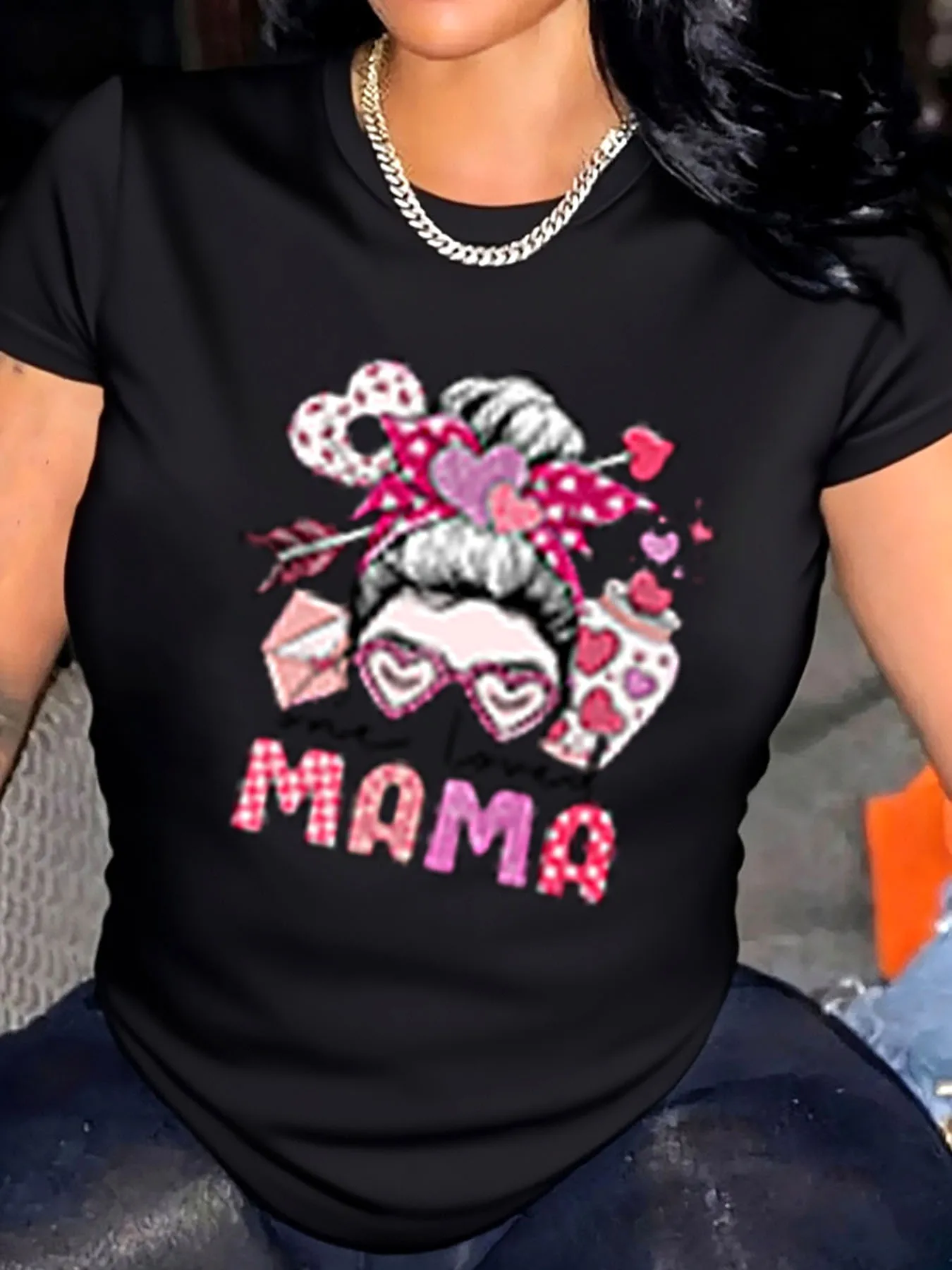 

Женская футболка больших размеров на день матери «Мама» с сердечками и очками с принтом, верхняя одежда