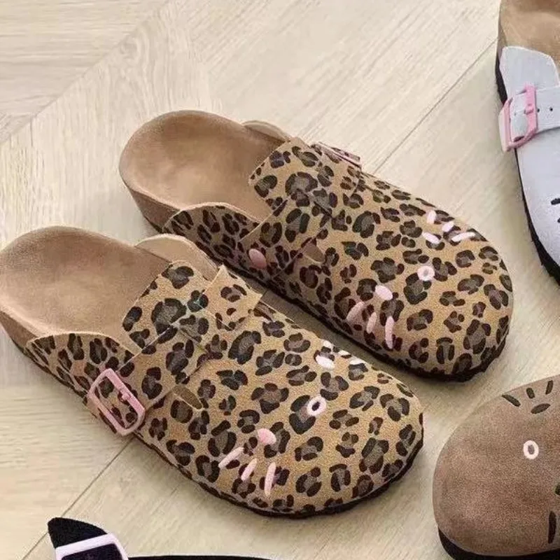 

Cartoon Hello Kitty Retro Casual Slippers Women Leisure Slippers Cute Kawaii Shoes Anime Girls Soft Bottom Non-Slip Home Sandals