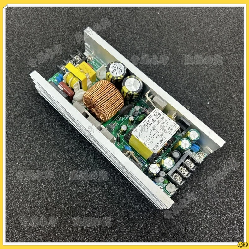 

Новая плата управления для сценических прожекторов (200W, 230W, 280W, 330W, 350W, 380W, 5R, 7R, 10R, 15R, 16R, 17R, 18R) с питанием 380В, 36В, 24В, 12В