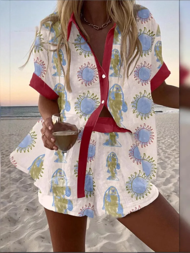 Set di pantaloncini da vacanza al mare con stampa di moda per le donne Camicie estive a maniche corte Top Pantaloncini con gambe larghe Nuovi set da due pezzi per costumi da bagno