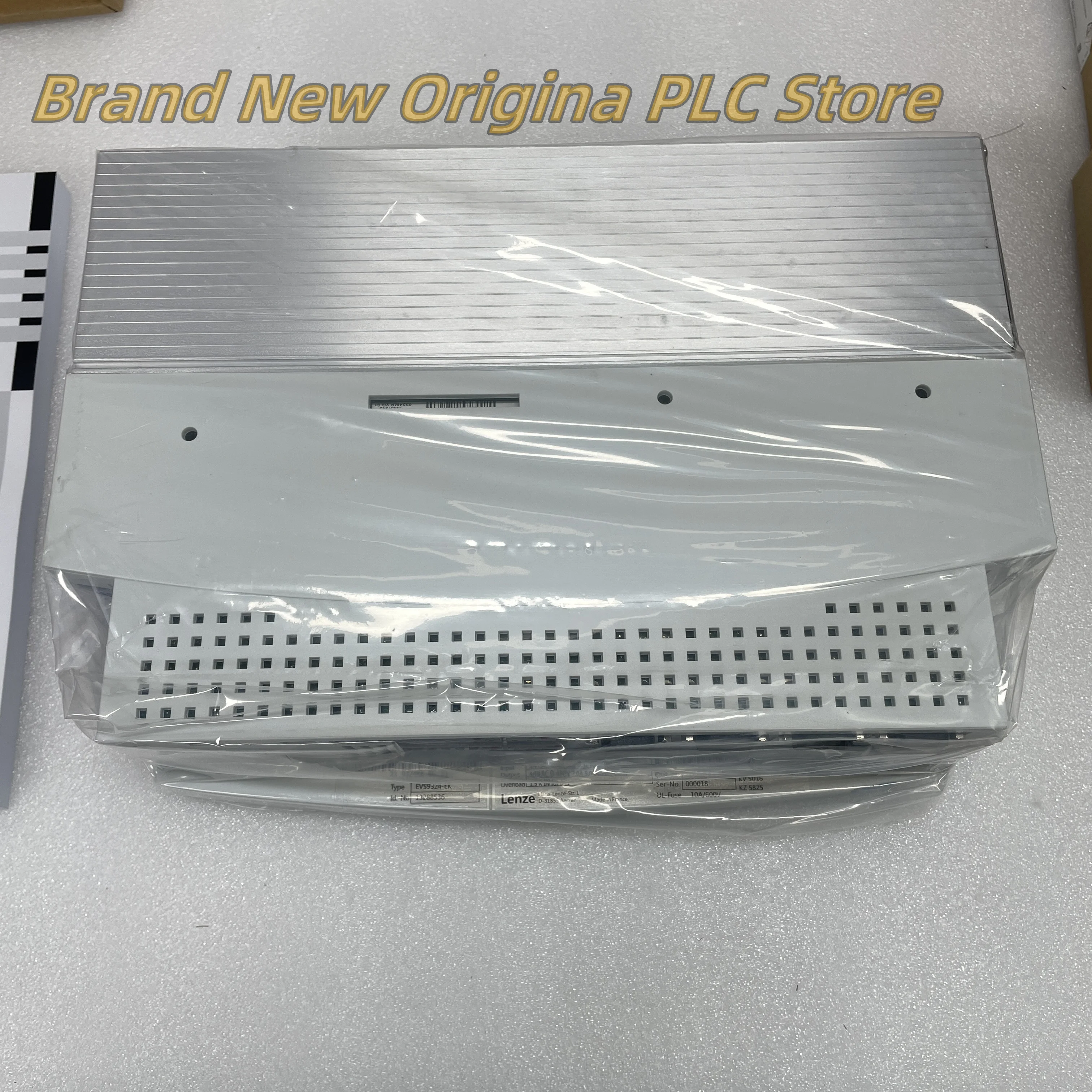 

EVS9325-EK EVS9325-EPV004 EVS9325-EKV004 новый преобразователь частоты