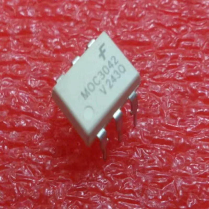 20Pcs New Original Moc3042M Moc3042Sr2M Dip-6 Sop-6 Photoelectric Coupler