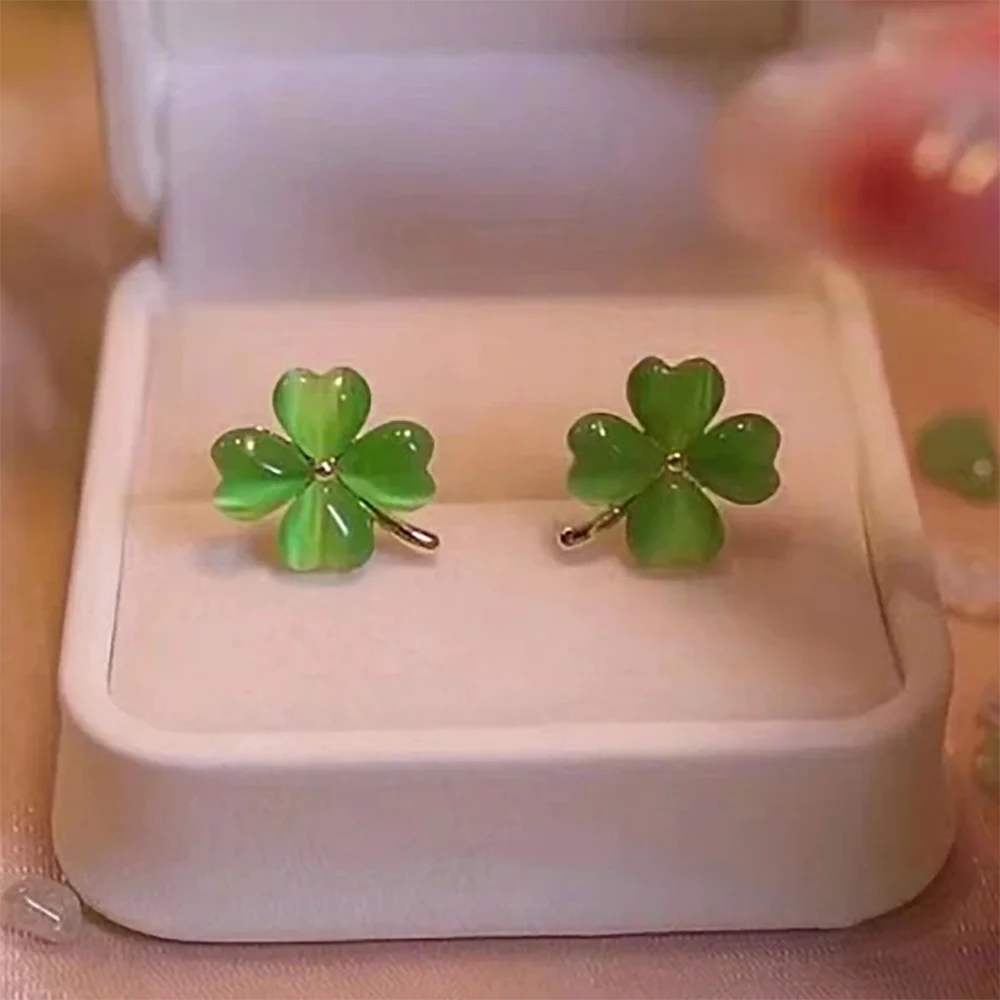 fashion four-leaf Clover Cat's eye stone earrings small exquisite earrings