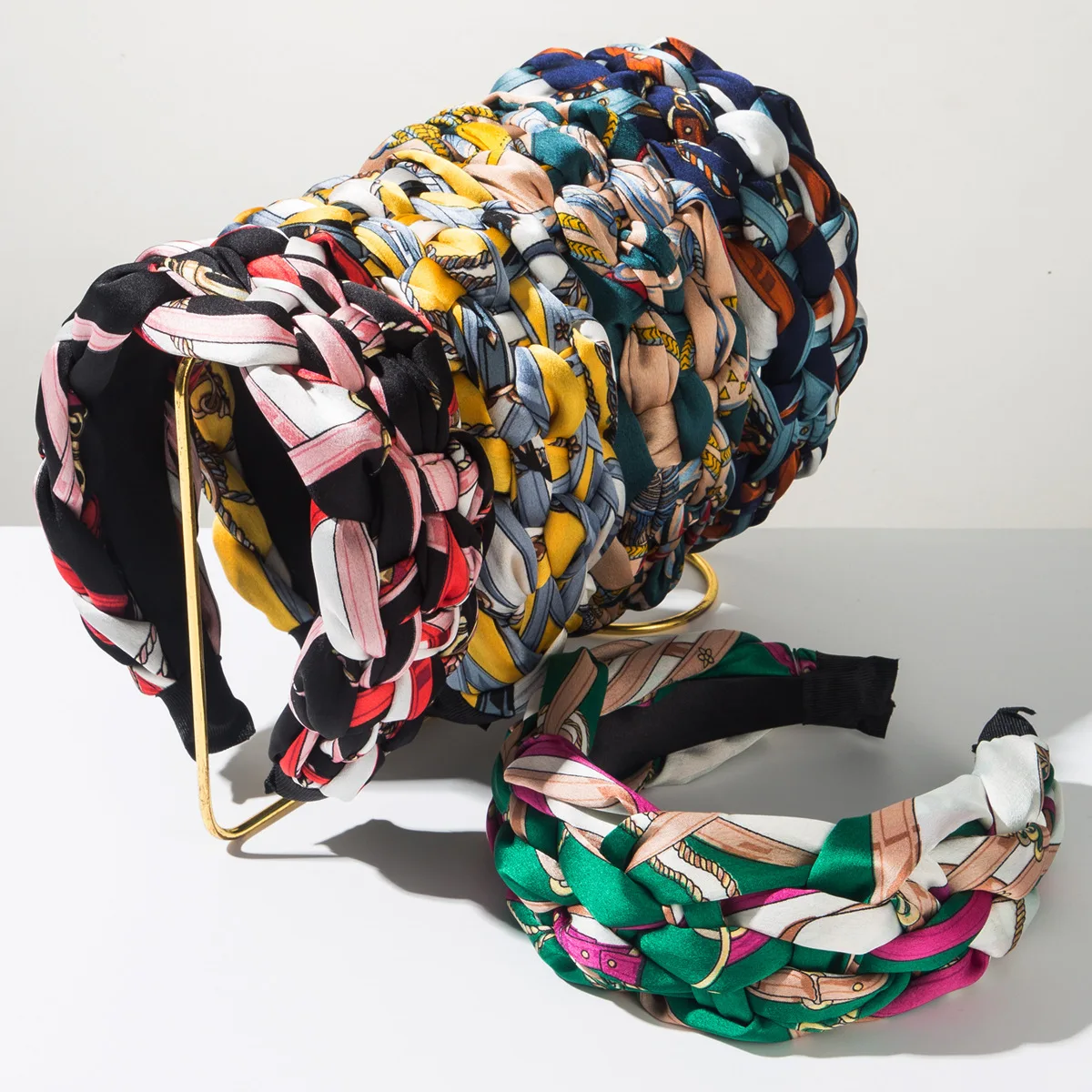 

New Bohemian Fashion Wide Edge Braided Braided Headband Versatile Fabric Headgear