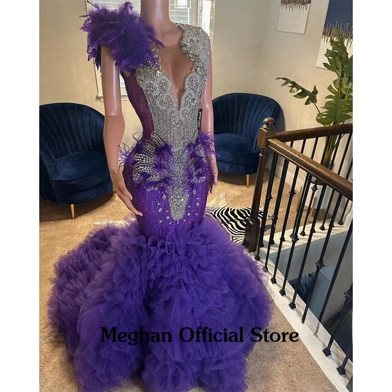 Glitzerndes lila Meerjungfrau-Abschlussballkleid 2025, für schwarze Mädchen, Kristallquasten, Edelsteine, Perlen, luxuriöses Geburtstagsfeier-Abendkleid, individuell gestaltet