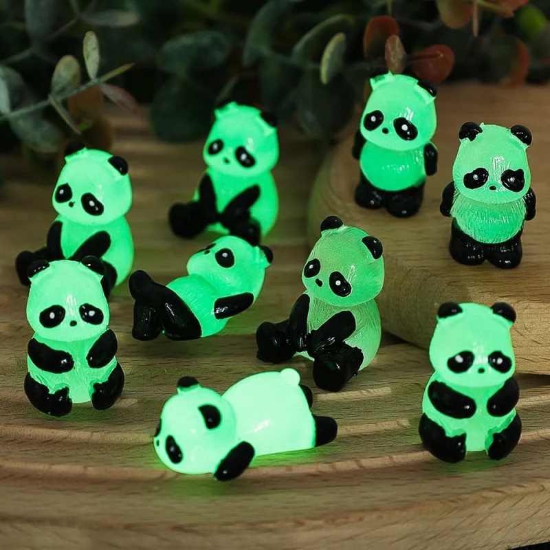 5 pz 3D Mini Glowing In Dark Panda FAI DA TE Fatti A Mano In Resina Luminoso Panda Figurine Decorare La Casa Micro Paesaggio Ornamenti Giocattolo