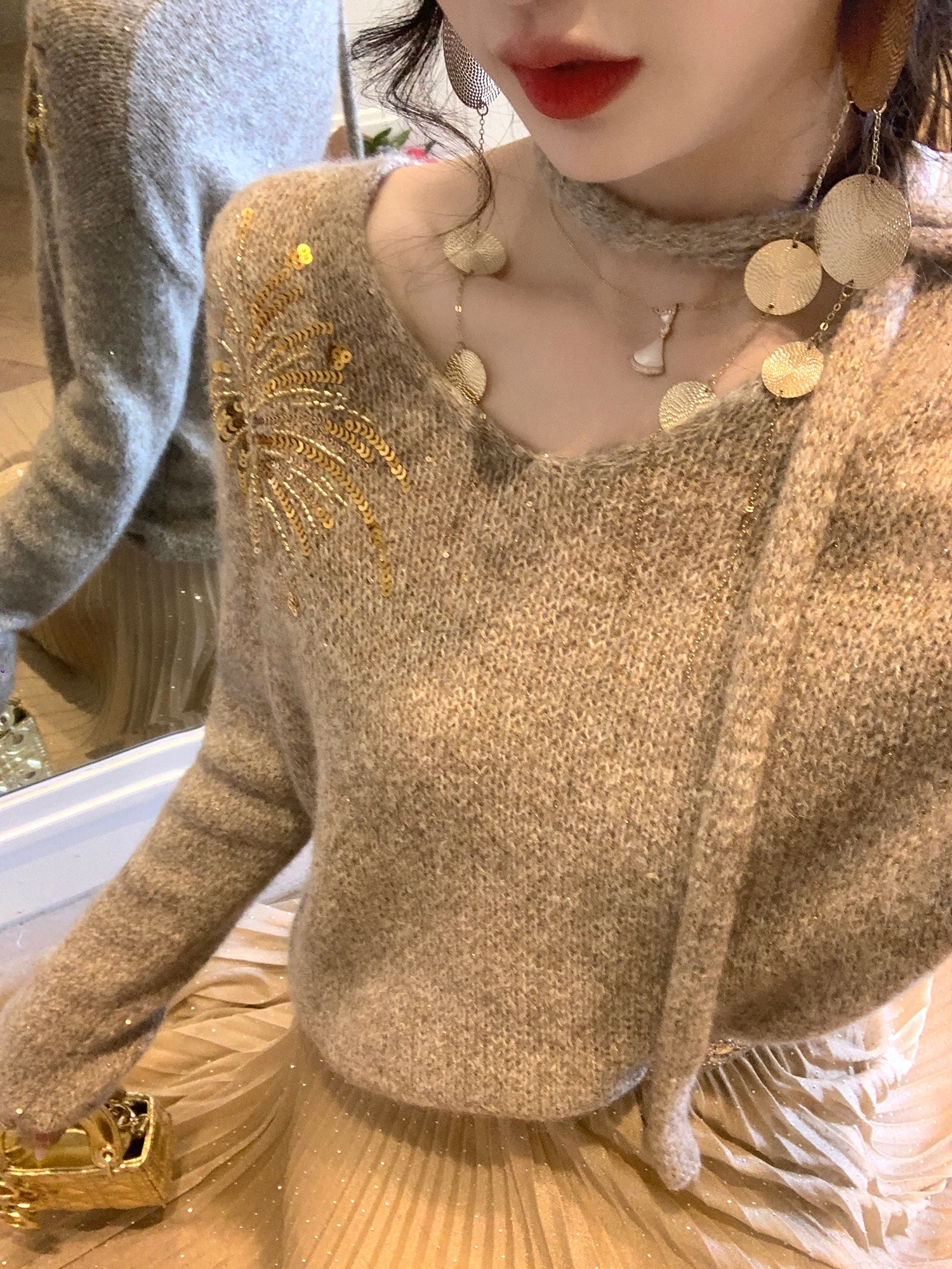 

Elegant Sparkling Firework Embroidered Shimmering Sequin Knitted Sweater Cashmere Silk Blend Long Sleeve V-Neck Warmth Women'...