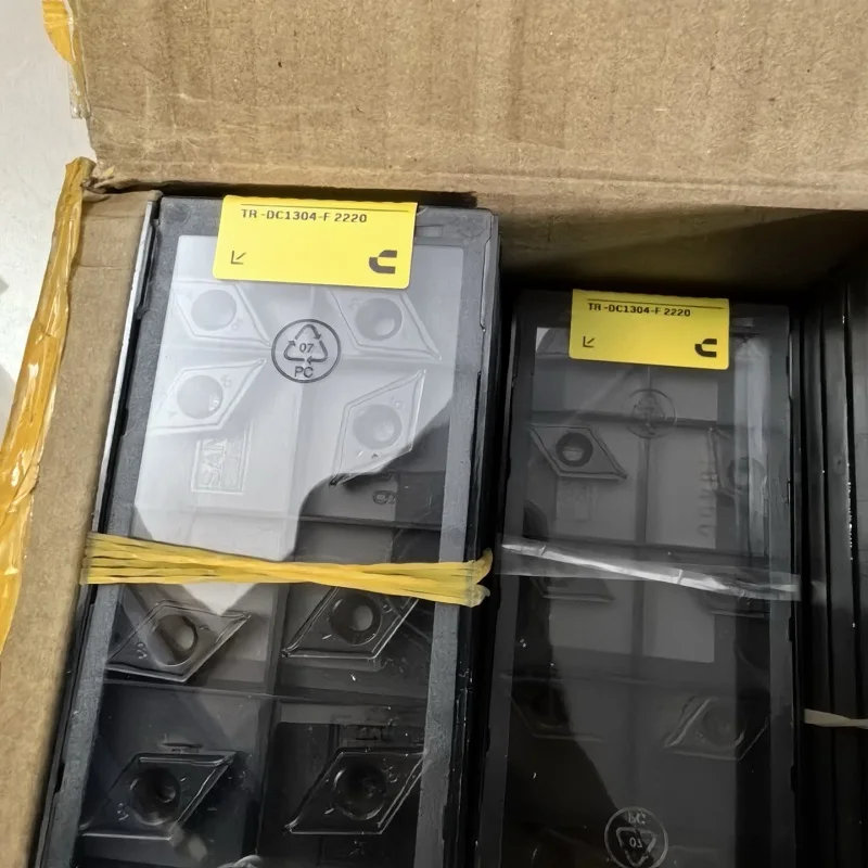 

Hard alloy cutting blades TR-DC1304-F 2220