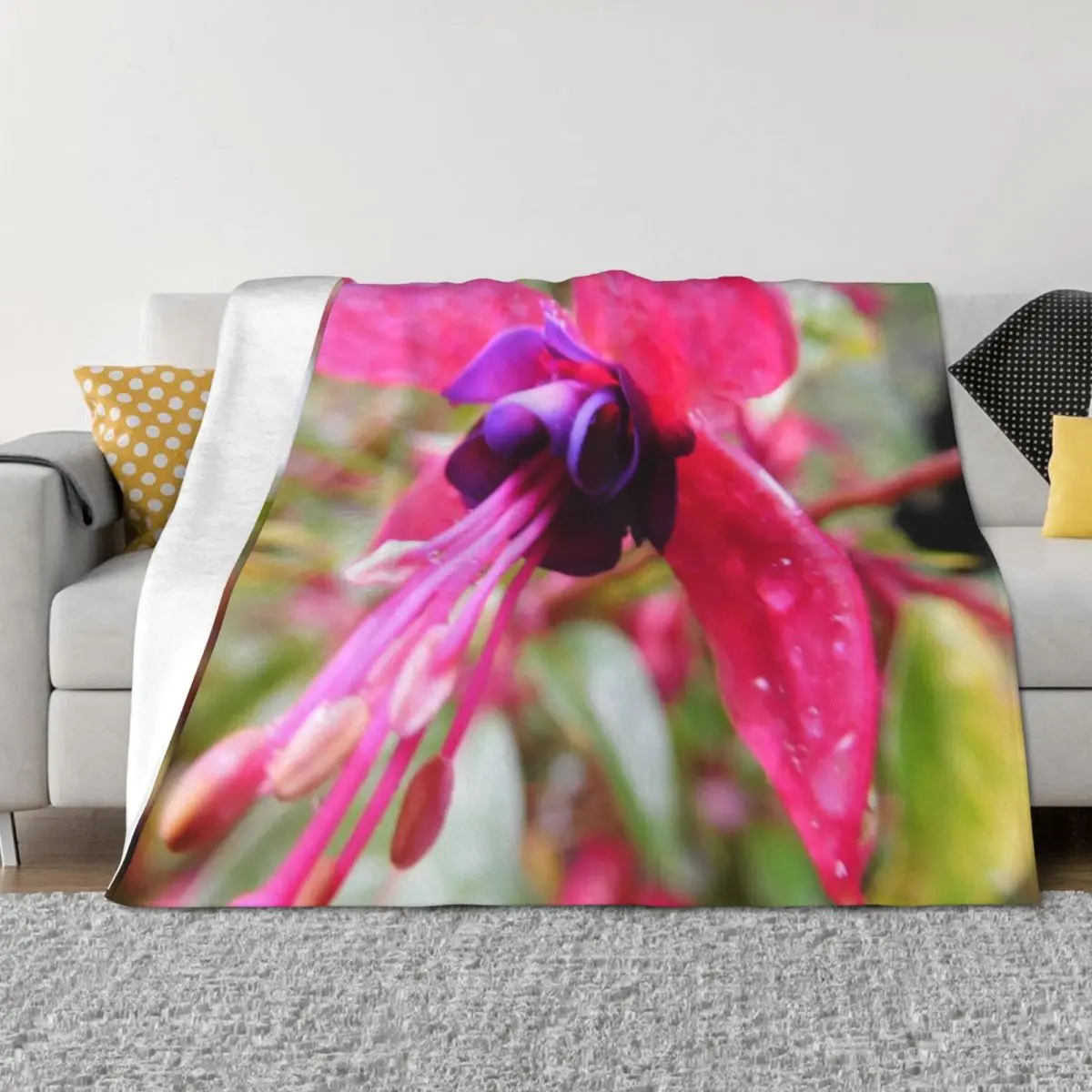 

Fuschia Flower w/ Water Droplets 240 Throw Blanket Summer Luxury Brand Decorative Beds for sofa Blankets