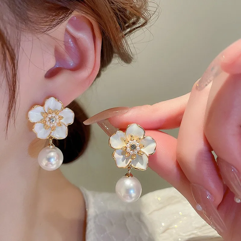 

925 Silver Needle Korean Fashion Camellia Pearl Drop Earrings For Women Jewelry Trending Vintage French Women's Flower Earrings