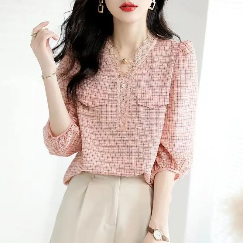 Female Clothing Sweet Lace Patchwork Shirt 2024 Spring Summer 3/4 Sleeve Fashion Plaid V-Neck Button Korean Commute Loose Blouse