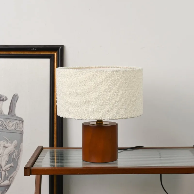 خمر مصابيح طاولة خشبية فندق غرفة نوم غرفة المعيشة الإقامة المنزلية دراسة النسيج عاكس الضوء LED جو إبداعي أضواء مكتب السرير