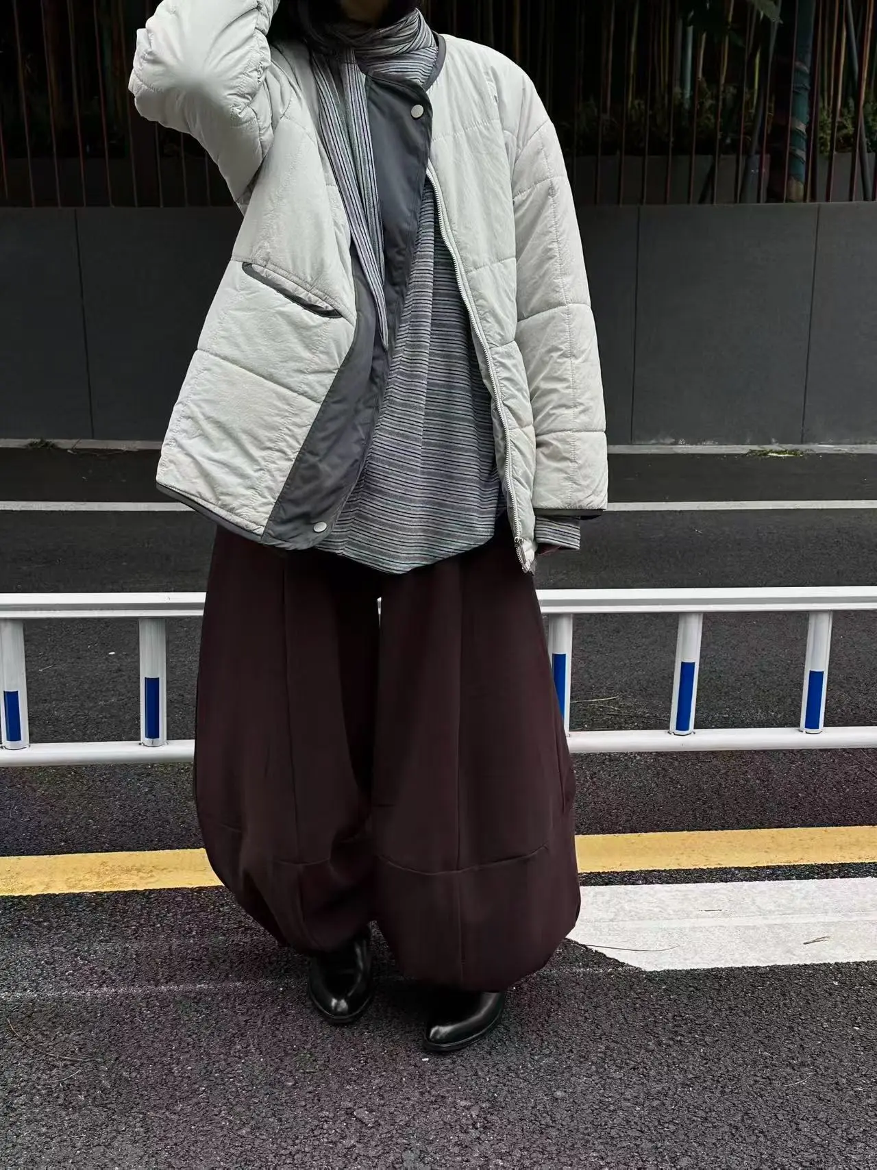 

Деревянная винтажная художественная куртка с цветным узором, тонкая, из хлопка, простая, с пуговицами из смолы с цветоустойчивым покрытием, быстросъемная.