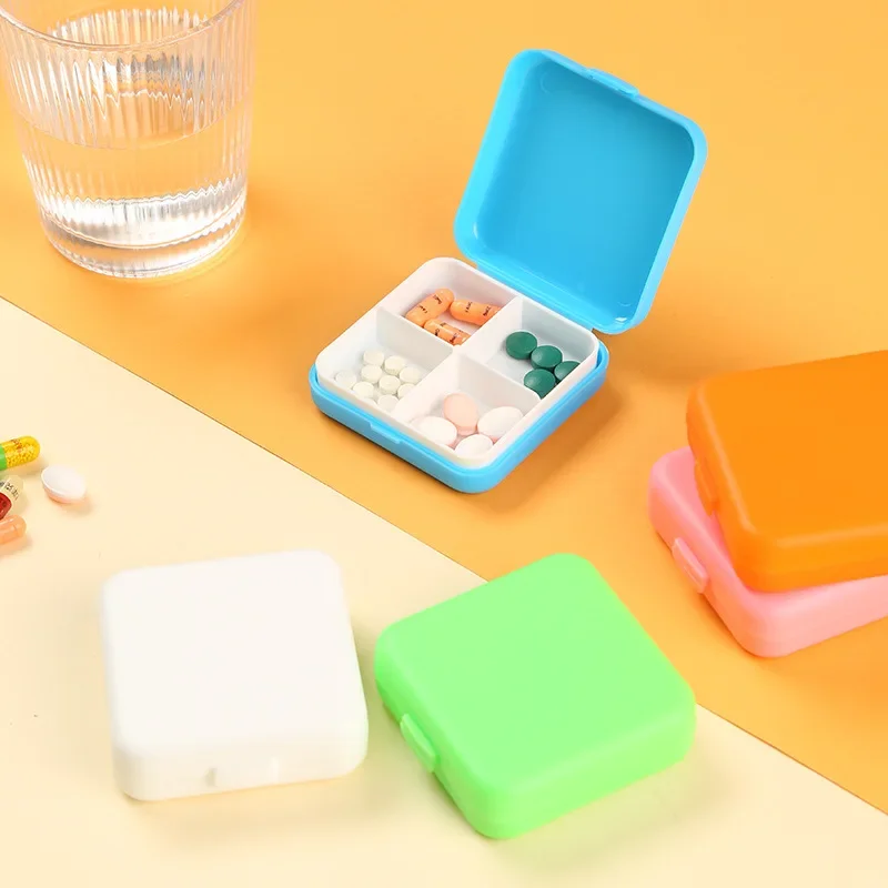 

Портативная квадратная коробка для таблеток с четырьмя сетками, небольшой органайзер для лекарств, влагостойкий прочный контейнер для лекарств для путешествий, ручная кладь