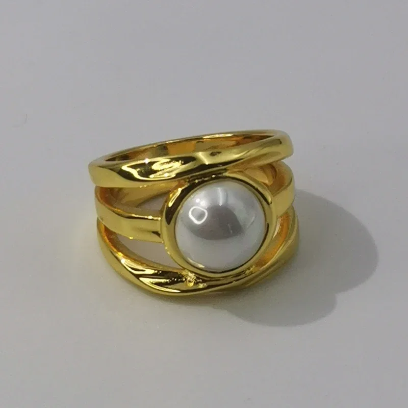 2024 European and American Charm New Style Elegant and Romantic Pearl Gold Line Hollowed out Ring for Women's Gift