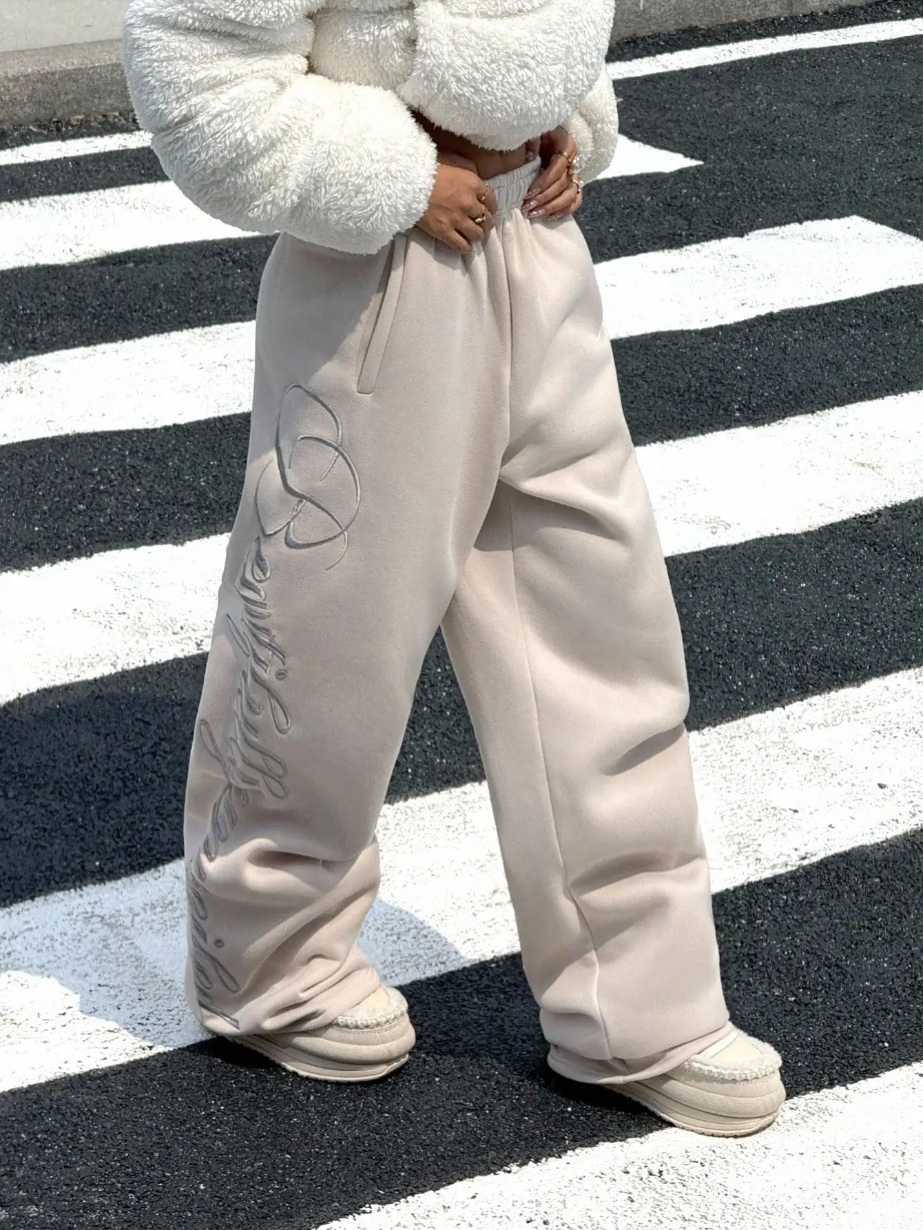 

Cream Embroidered Script Loose Thermal-Lined Sweatpants for Women