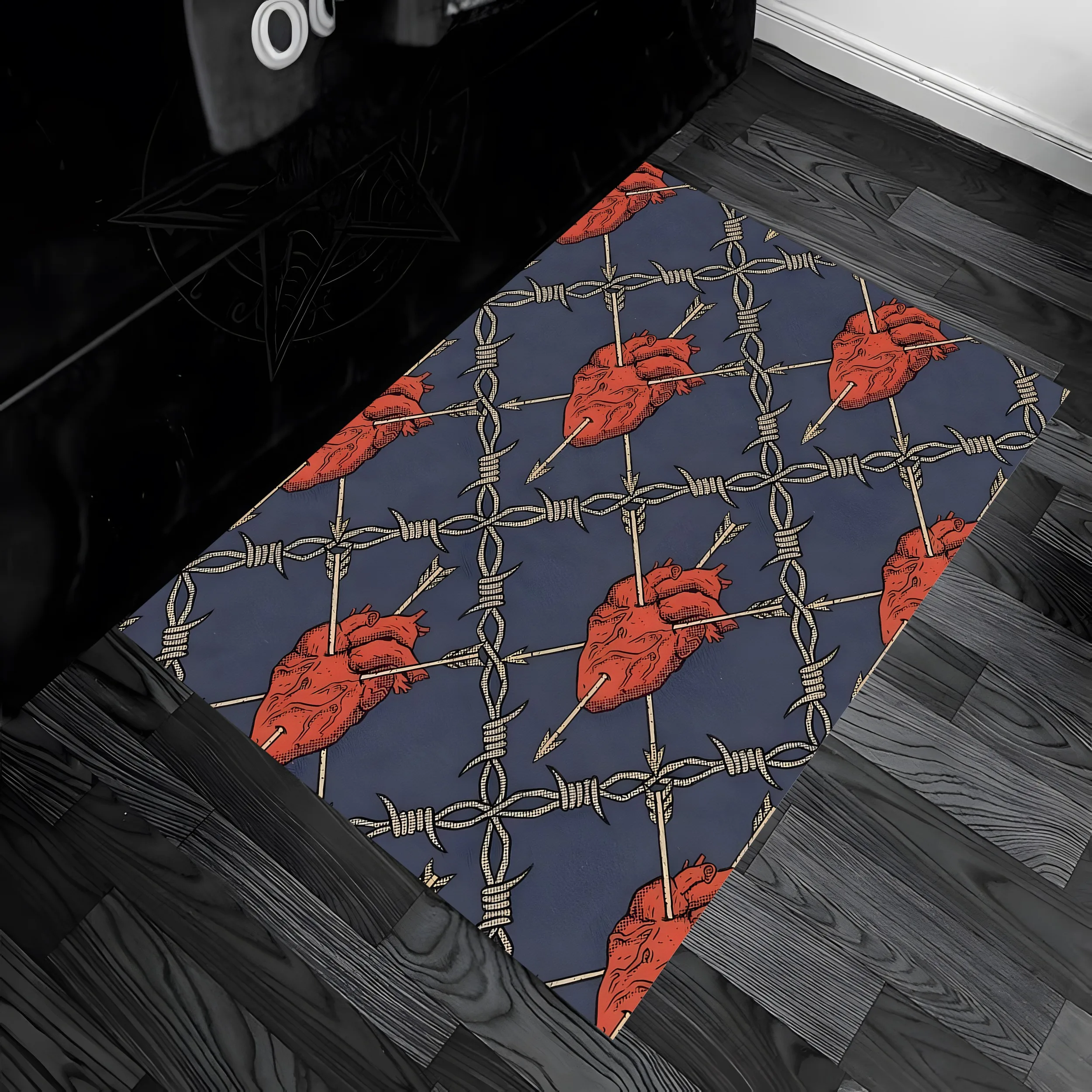Heart Wire Mesh Diamond Print Punk Dark Velvet Rug for Halloween Gaming Room Bedroom Entryway Trendy Personalized Decor