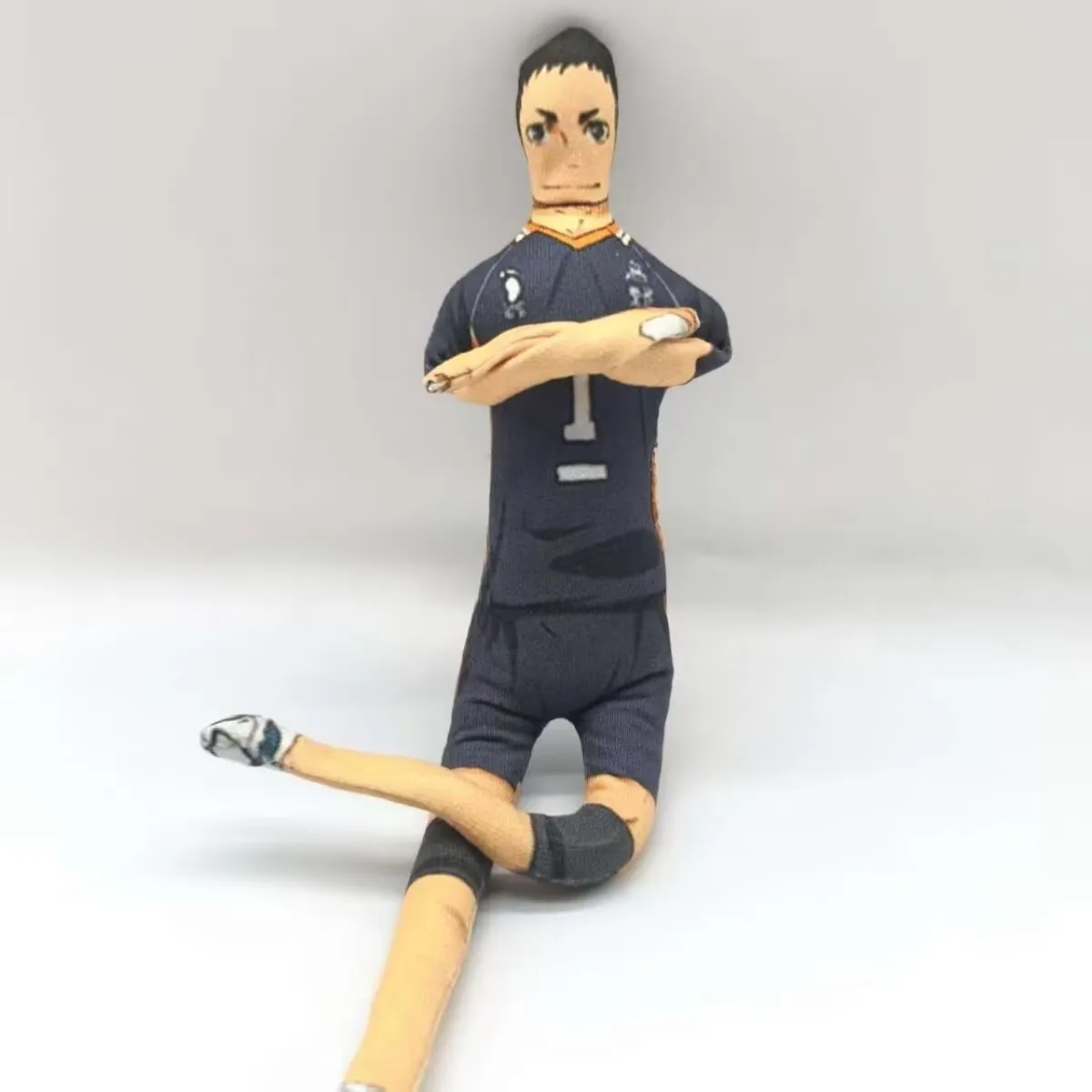 Haikyuu!! Abstrakcyjna 2D myszka, sucha lalka z rurkowym szkieletem i ruchomymi kończynami, bez białych krawędzi.