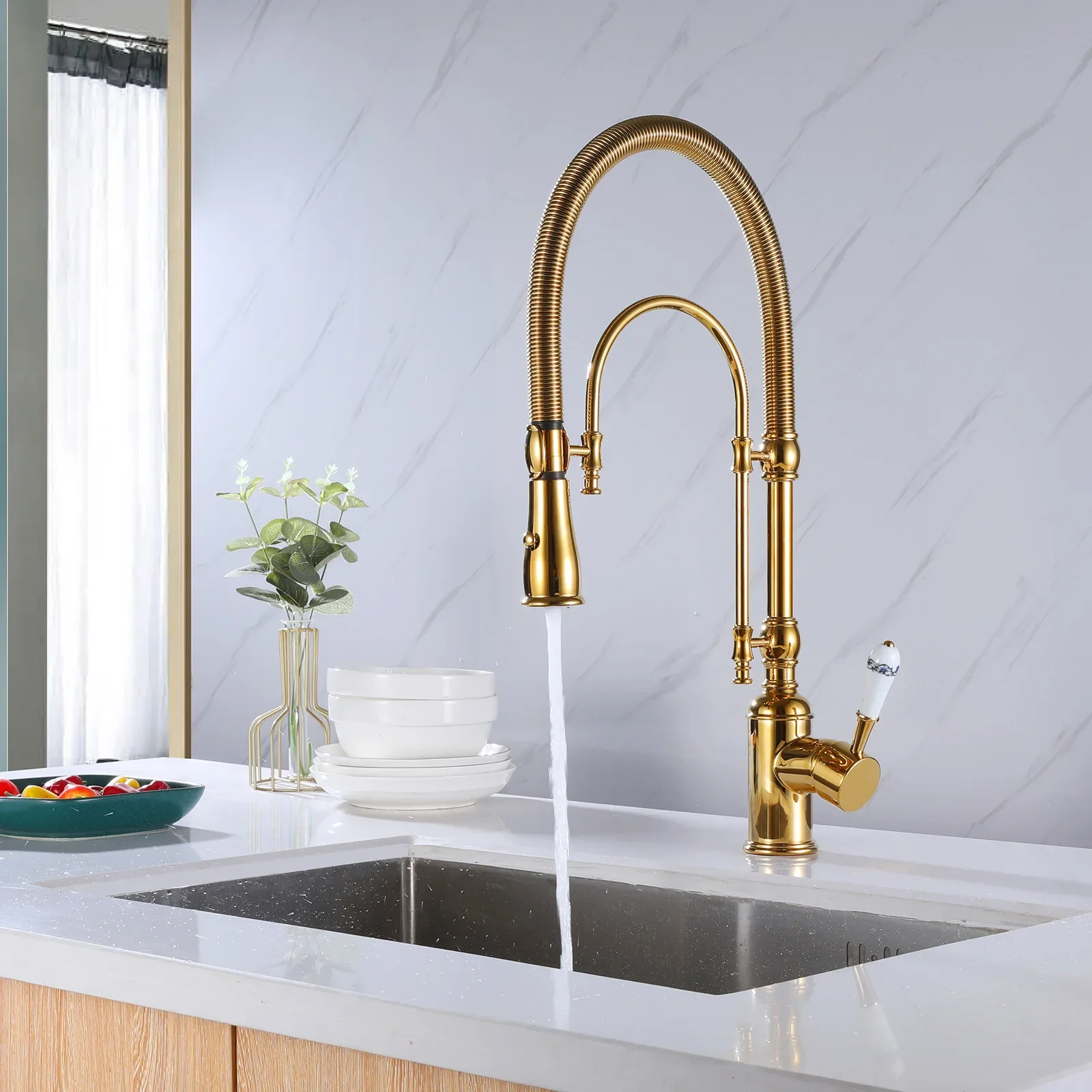 Brass 360 Swivel High Arch Pre-Rinse Pull Down Commercial Kitchen Faucet