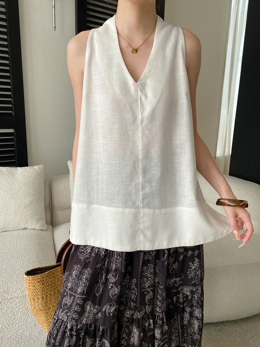 Sommerliche Damen-Weste in unifarbenem Design mit V-Ausschnitt und lockerem Schnitt ohne Ärmel. – Detail 13