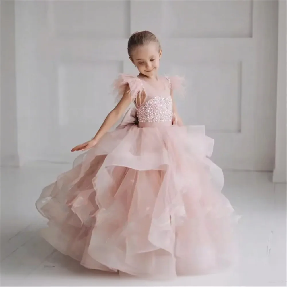 

Elegant Flower Girl Dress For Wedding Ruffles Feather Beaded Pearls Puffy With Bow Princess Baby Birthday Prom Gown Customized