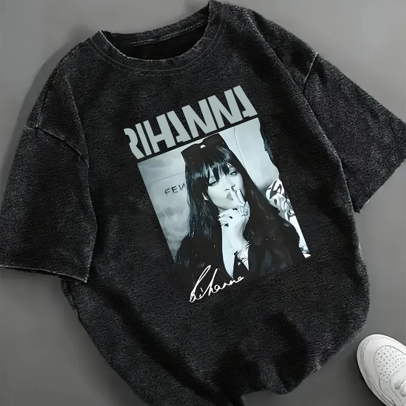 Women's Retro Rihanna Pattern Short Sleeve T-Shirt - Fashion Casual Tee with Iconic Portrait and Signature Print