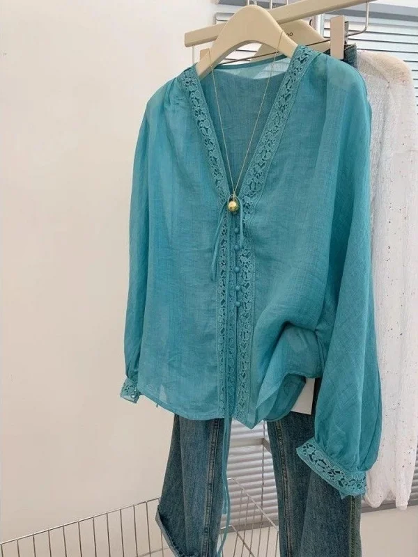 

Lace Trim V-Ne Long Sve Loose Women's irt Faionable Casual Sle Spring 2026 Collection Ele Fene Top