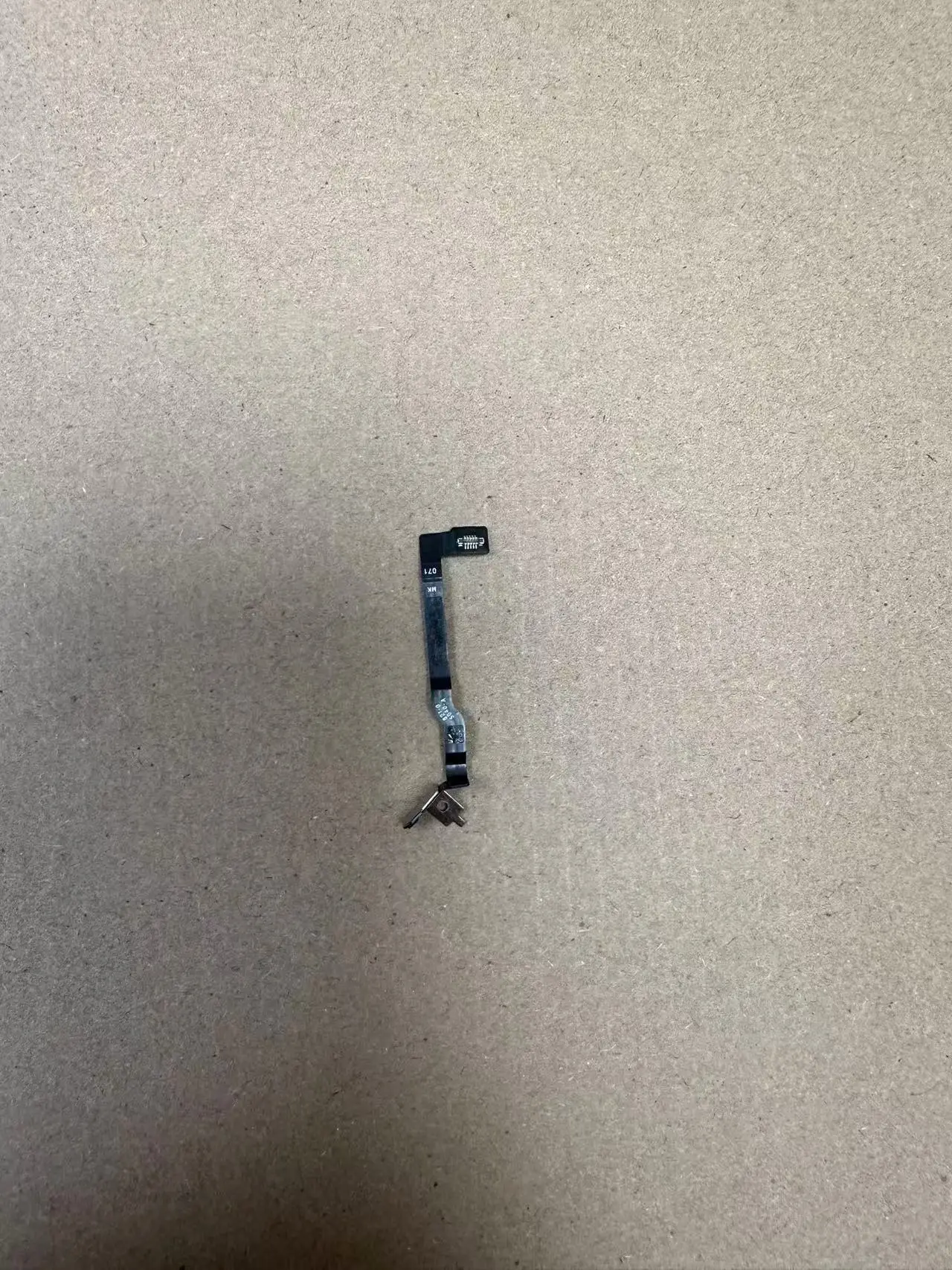 Оригинальный шарнирный вал ЖК-дисплея A3240 к сенсорному кабелю материнской платы с программой для Macbook Pro M4 A3240, кабель для сна экрана 821-05040-A