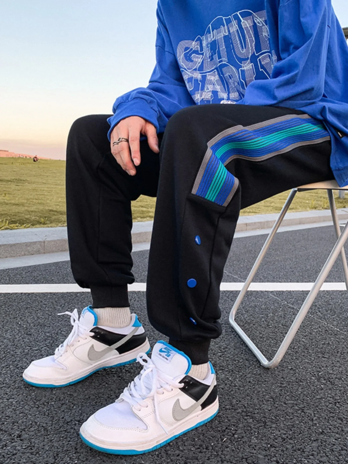 

Heavyweight Men's Sweatpants Spring Autumn High-End Cuffed Button Design Trendy Side Stripe Casual Sports Pants