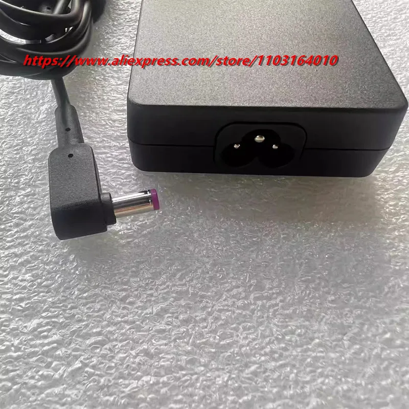 Genuine Chicony A18-135P1A A16-135PIB 135W Charger 19.5V 6.92A AC