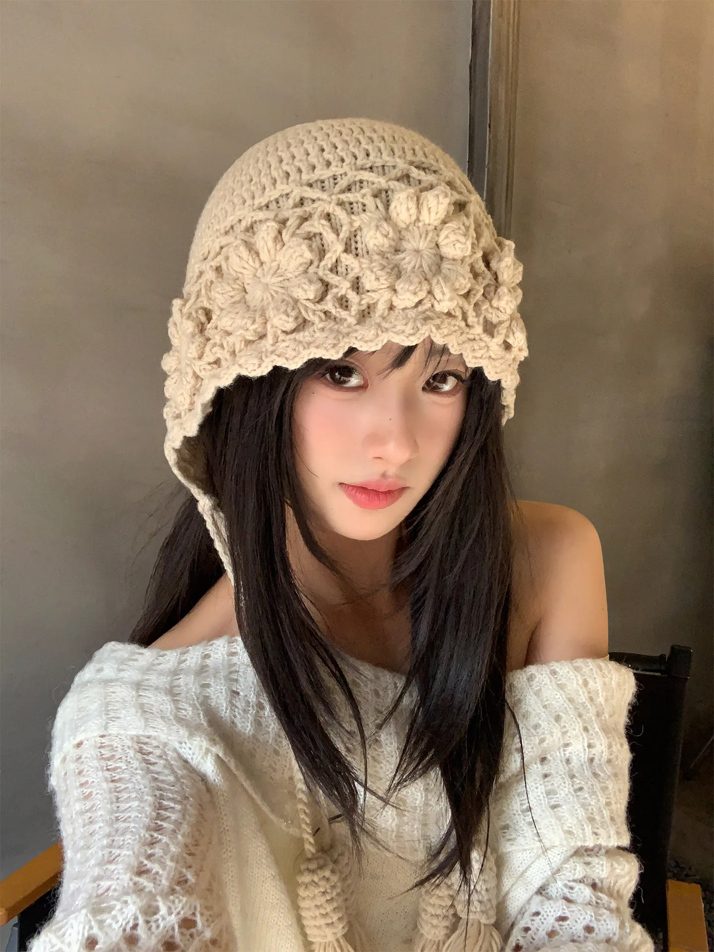 Retro Handmade Knitted Flower Bohemian Style Women's Winter Warm Woolen Hat Tourist Headscarf Cap round Top Unisex Youth