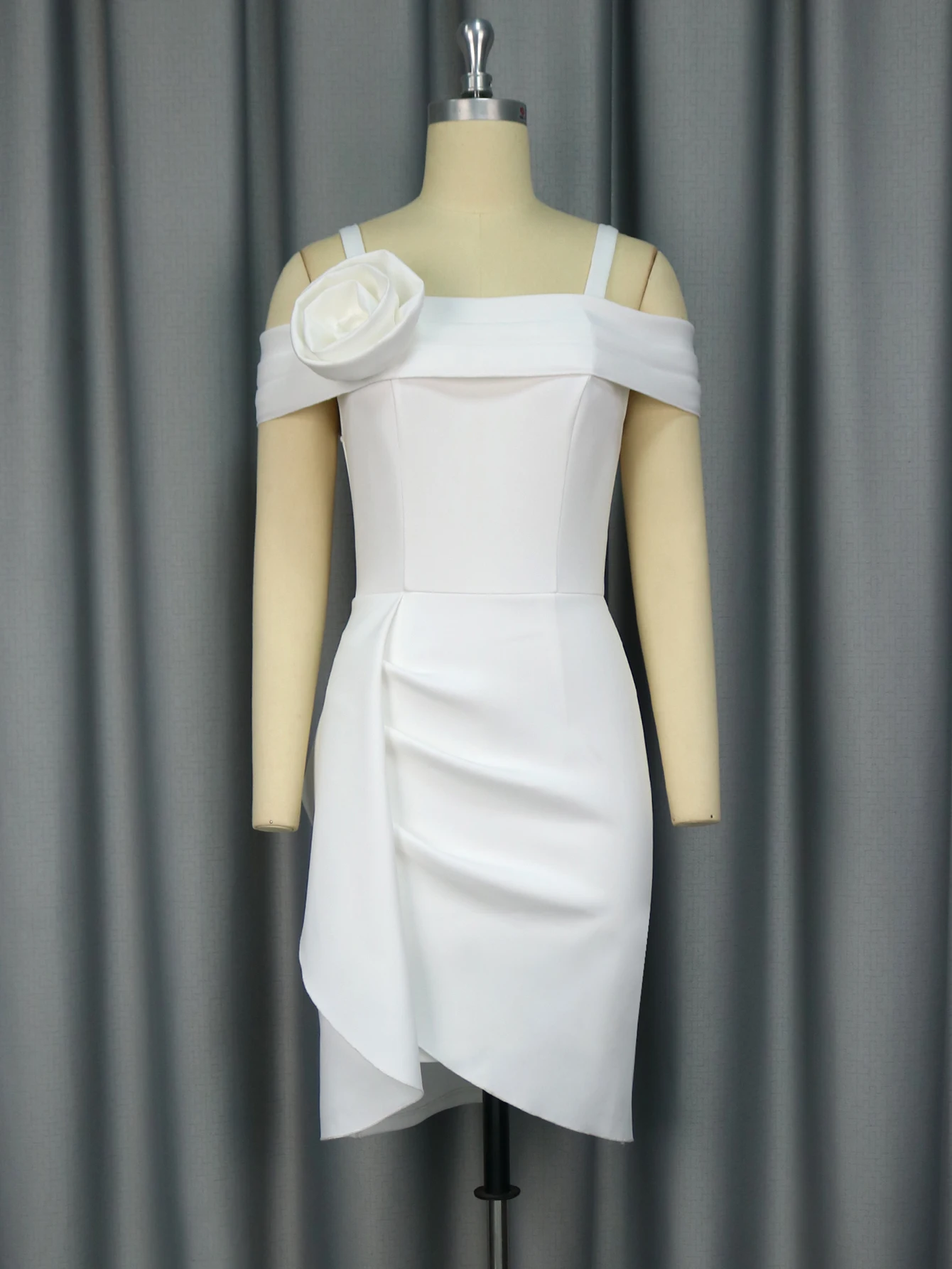 近くのプロムドレスショップ 夏の女性用衣装 エレガントなワンショルダーストラップ 3Dフラワー フォーマルガウン パーティー 結婚式 イブニング用