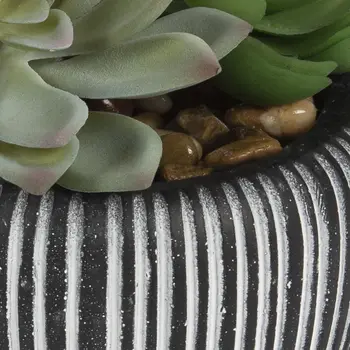逼真模擬多肉植物,配上石盆,是理想的桌面置物架裝飾,也是獨特的喬遷禮物。 12 最佳銷售 可愛的小盆 - №6