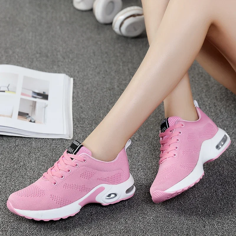 Moda kadınlar hafif Sneakers en açık koşu ayakkabıları bayanlar eğitmenler Casual Mesh Sneakers pembe Tenis kadınlar düz ayakkabı