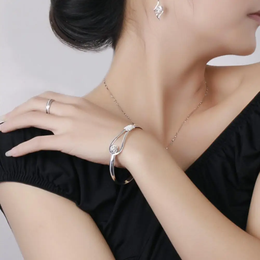 Браслет-из-сплава-дизайн-с-цветочной-пряжкой-гальваника-яркий-блеск-ювелирные-изделия-подарки-легкий-роскошный-женский-браслет-для-банкета