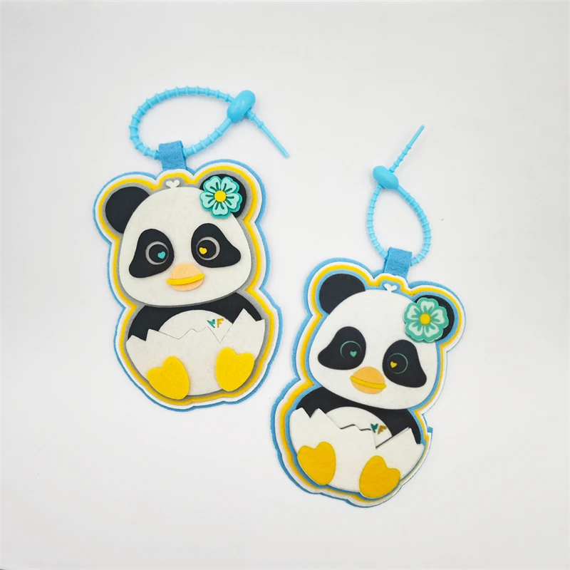 Tailandia CP NamtanFilm Lunar Cosplay llavero Unisex no tejido Kawaii Panda pato colgante llavero bolsa accesorios regalo