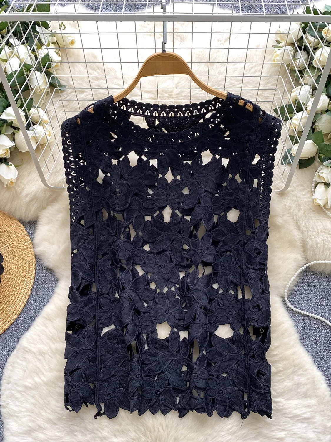 

Ele Svel Vest Women's Summer Hollow out Hook Flower Design Beautiful Small Size Lady Ele Top Korean Sle Loose...